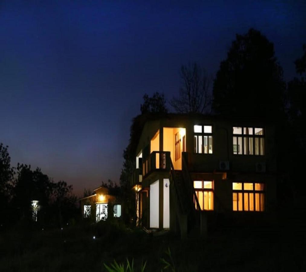 Kanha Village Eco Resort מראה חיצוני תמונה