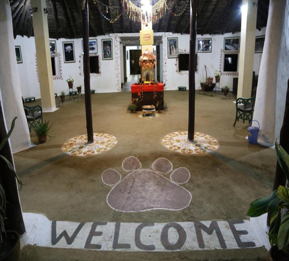 Kanha Village Eco Resort מראה חיצוני תמונה