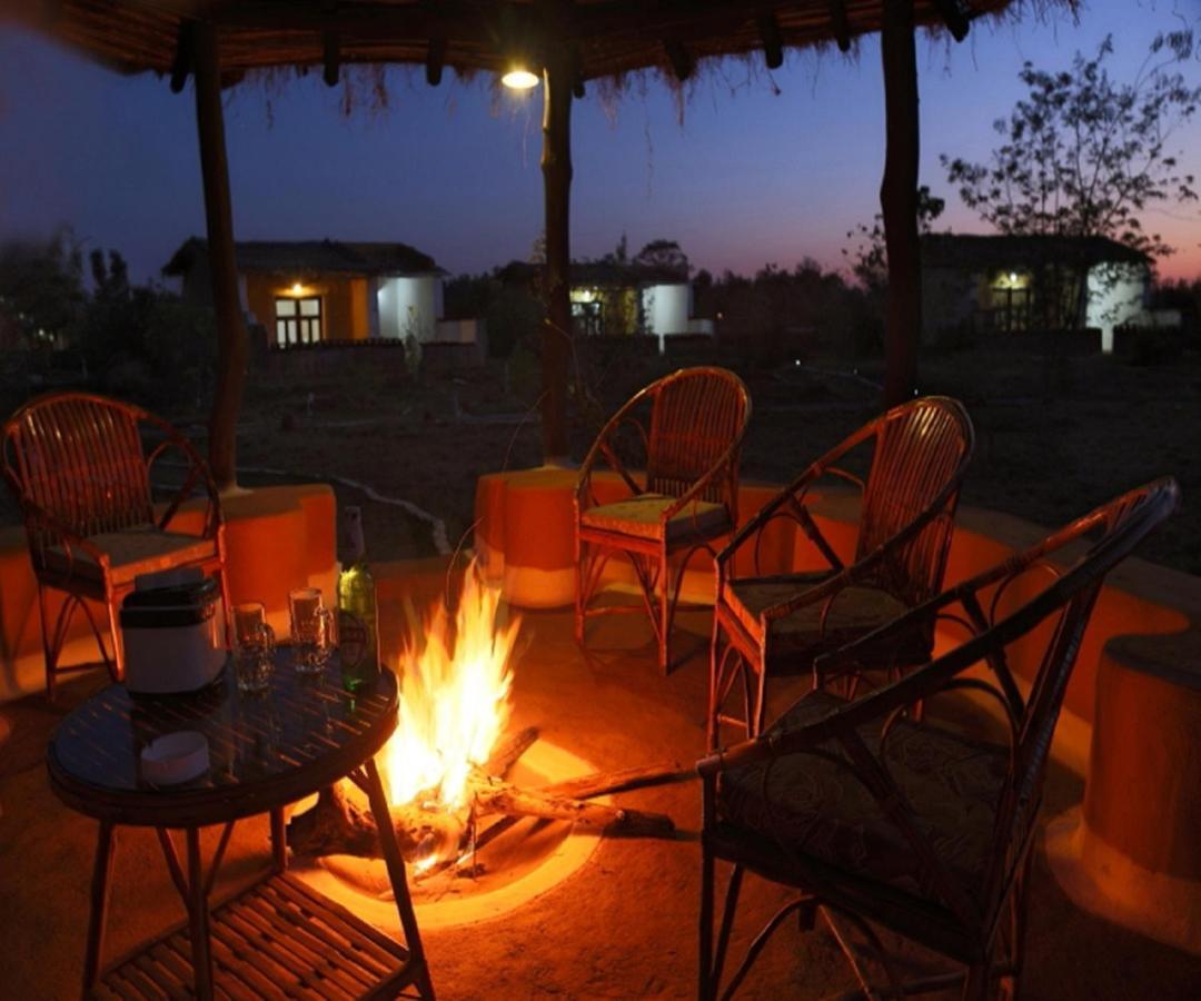 Kanha Village Eco Resort מראה חיצוני תמונה