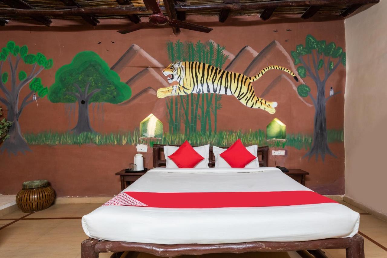 Kanha Village Eco Resort מראה חיצוני תמונה